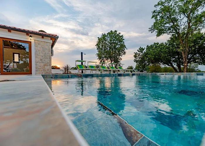 Pietro With A Heated Saltwater Pool