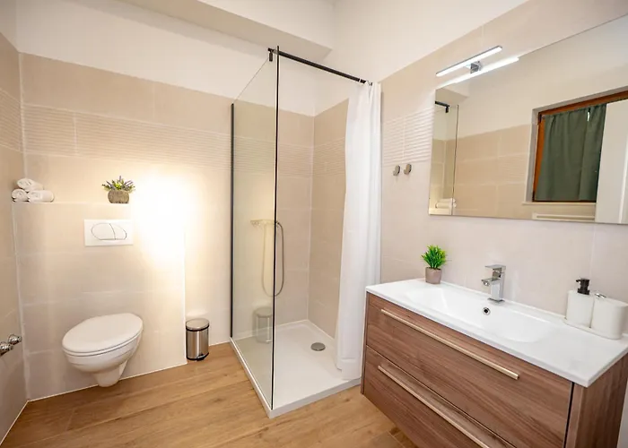 Villa Pietro With A Heated Saltwater Pool