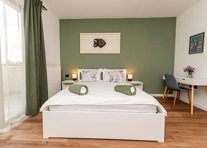 Pietro With A Heated Saltwater Pool Zerava