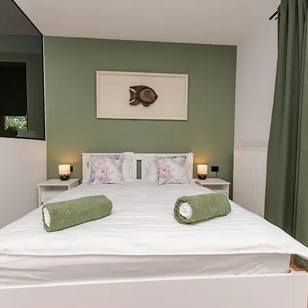 Pietro With A Heated Saltwater Pool Zerava