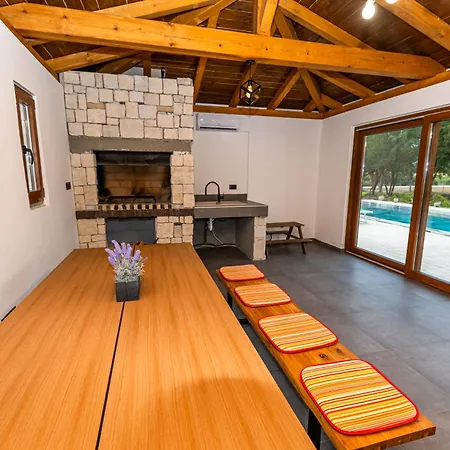 Pietro With A Heated Saltwater Pool Villa Zerava