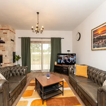 Pietro With A Heated Saltwater Pool *