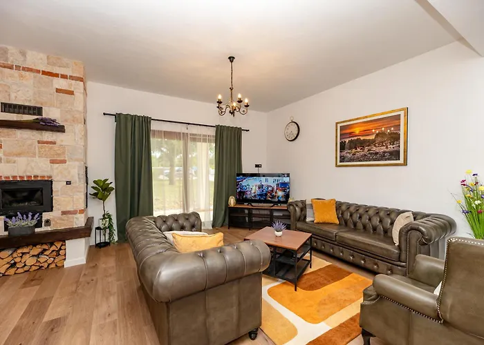 Pietro With A Heated Saltwater Pool *